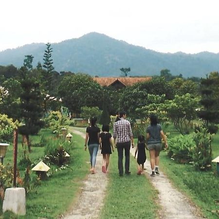 Happy Paradise Kampung Janda Baik Bagian luar foto